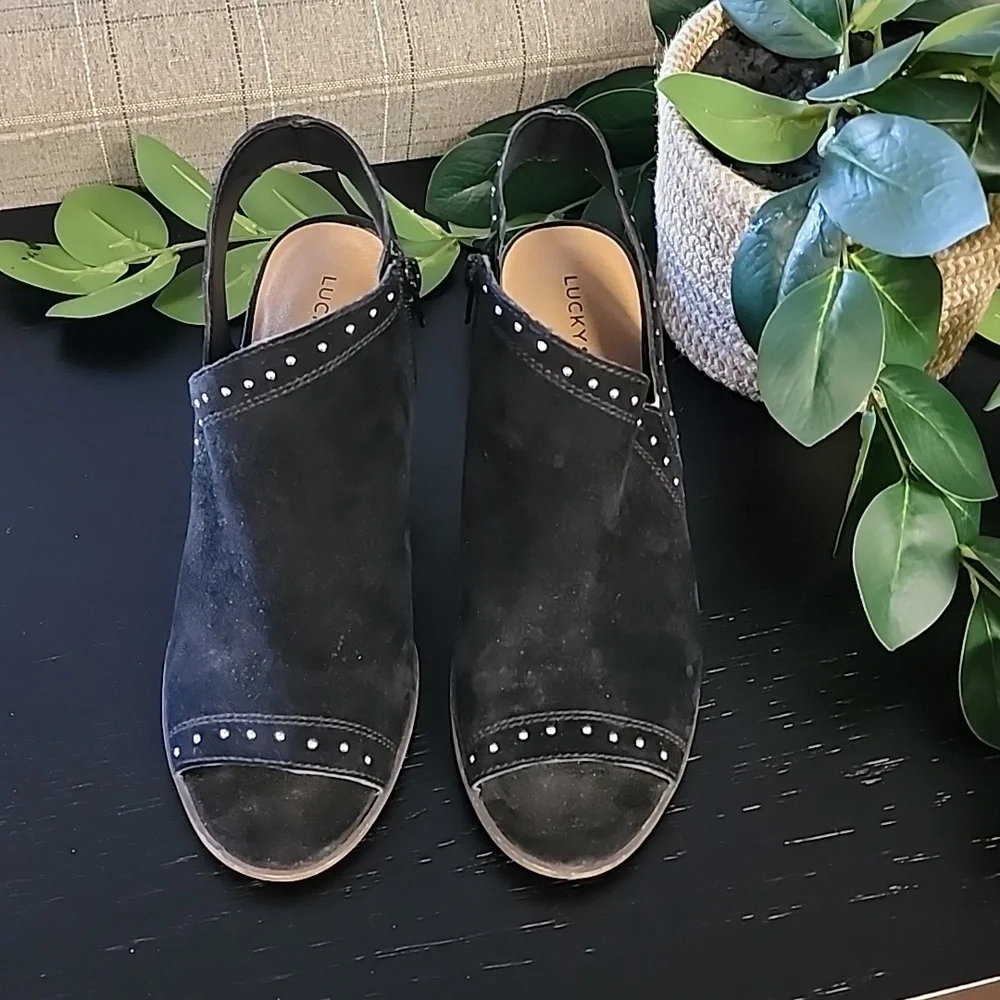 LUCKY BRAND Ulyssas Suede Slingback Wedge Sandals 39 8.5 Studs Vegan Leather